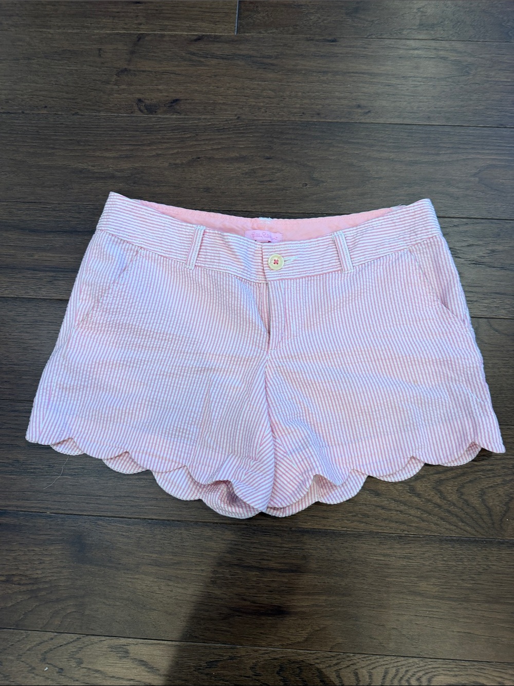Lilly Pulitzer Pink Buttercup Seersucker Scallop-Hem Shorts Size 6 - C52-091